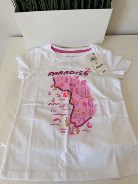 Epic Threads Other - Epic Threads White Tee with Pink Paradise Graphic